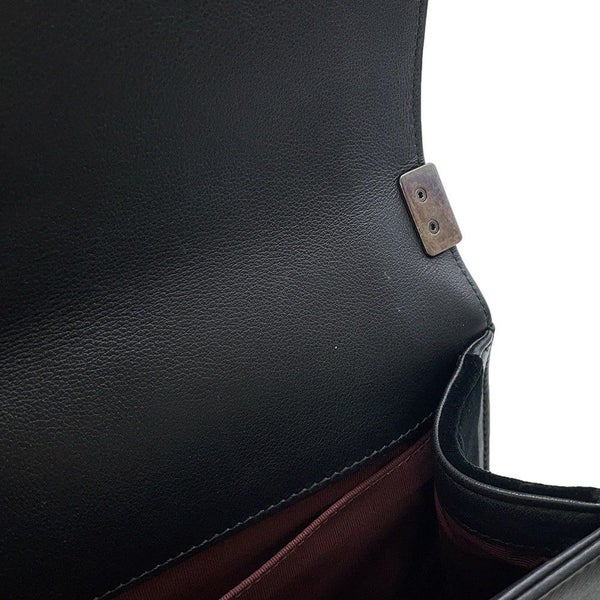 シャネル チェーンショルダーバッグ ボーイシャネル 25 マトラッセ ベロア CHANEL バッグ 黒