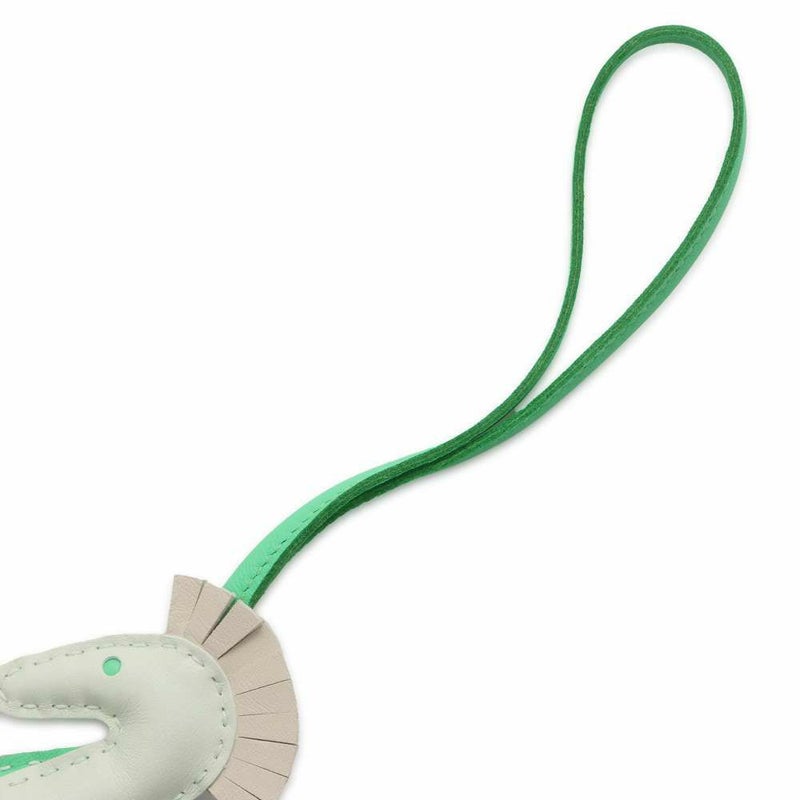 エルメス バッグチャーム イポ タツノオトシゴ ヴェールフィズ/ヴェールコミック/クレ ラムスキン B刻印