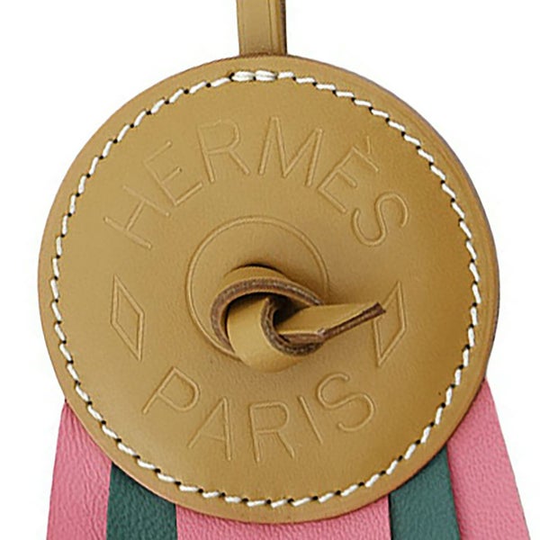 エルメス バッグチャーム パドック フロット ナチュラルサブレ/ローズアザレ/マラカイト ヴァッシュハンター/ラムスキン