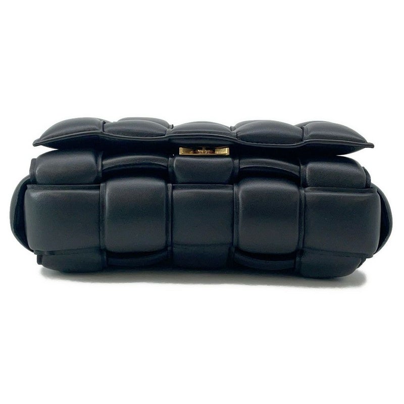 ボッテガヴェネタ ショルダーバッグ パデッド カセット マキシイントレチャート 591970 BOTTEGA VENETA 黒