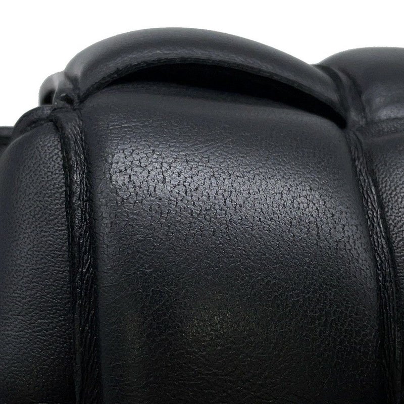 ボッテガヴェネタ ショルダーバッグ パデッド カセット マキシイントレチャート 591970 BOTTEGA VENETA 黒