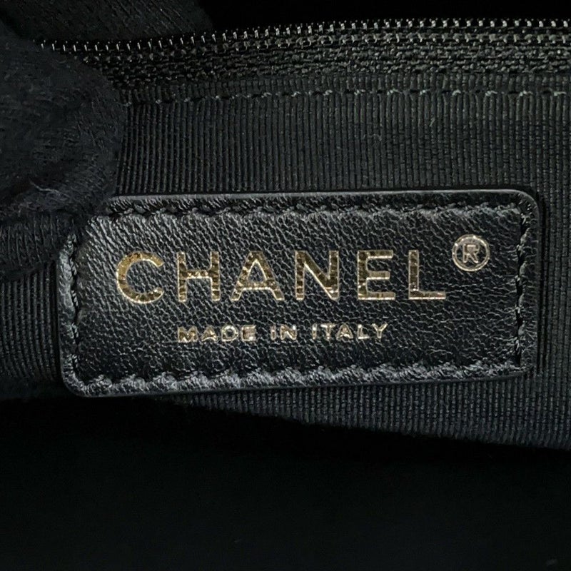 シャネル ショルダーバッグ ココマーク マトラッセ マキシボーリングバッグ カーフレザー AS4812  CHANEL 黒