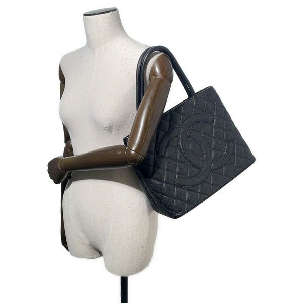 シャネル トートバッグ 復刻トート マトラッセ ココマーク キャビアスキン A01804 CHANEL 黒