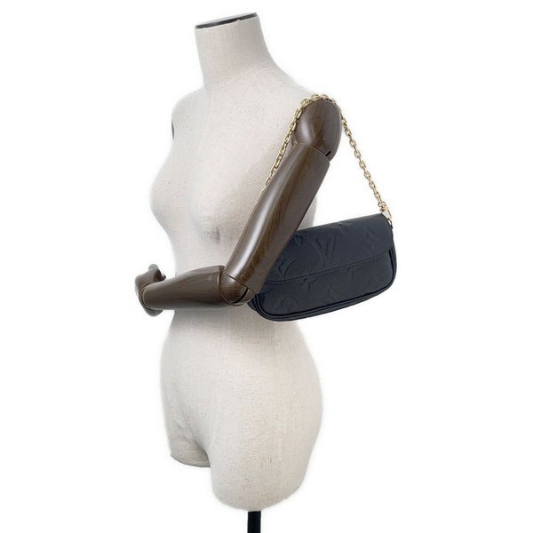 ルイヴィトン チェーンウォレット モノグラム・アンプラント ウォレット オン チェーン・アイビー M82154 2way 黒 ブラック