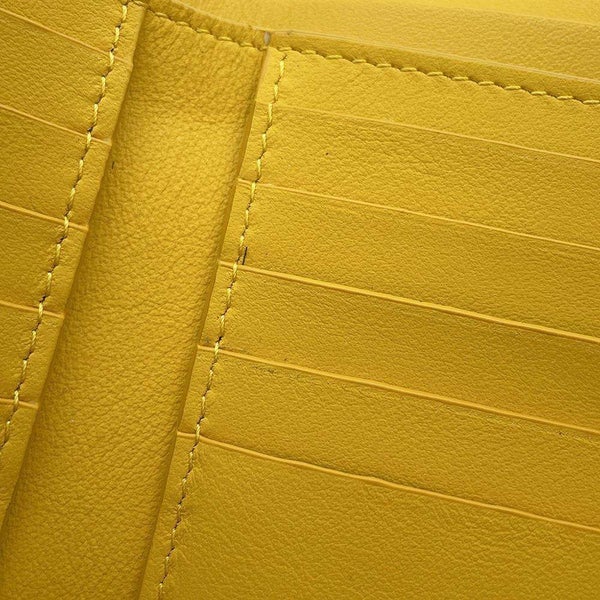 フェンディ 二つ折り財布 ピーカブー セレリア コンパクトウォレット レザー 8M0438 FENDI 財布