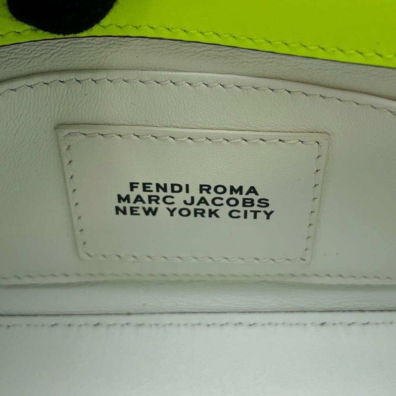 フェンディ ショルダーバッグ バイ マークジェイコブス バゲット フォンポーチ 7AS142 FENDI バッグ 白