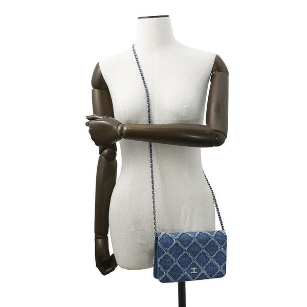シャネル チェーンウォレット マトラッセ ココマーク デニム A33814 CHANEL 財布