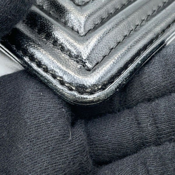 シャネル チェーンショルダーバッグ ココマーク ボーイシャネル キャビアスキン CHANEL BOY CHANEL 黒 セール品