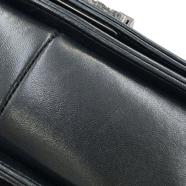 シャネル チェーンショルダーバッグ ココマーク ボーイシャネル キャビアスキン CHANEL BOY CHANEL 黒 セール品