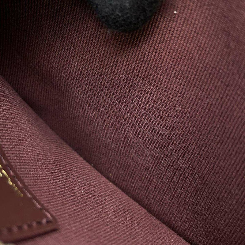 シャネル カードケース マトラッセ クラシック ジップ キルティング キャビアスキン ココマーク AP2570 黒