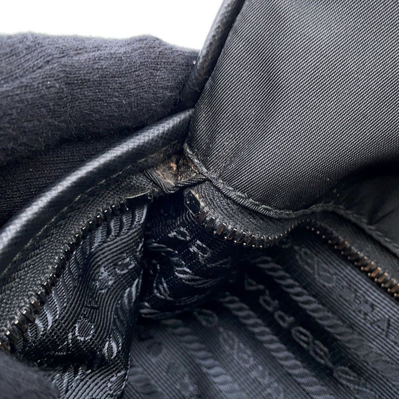 プラダ ショルダーバッグ トライアングルロゴ ナイロン PRADA バッグ 黒