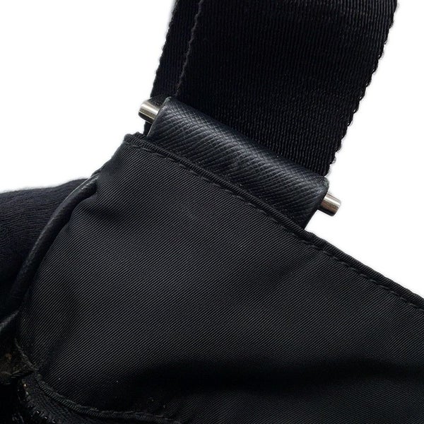 プラダ ショルダーバッグ トライアングルロゴ ナイロン PRADA バッグ 黒