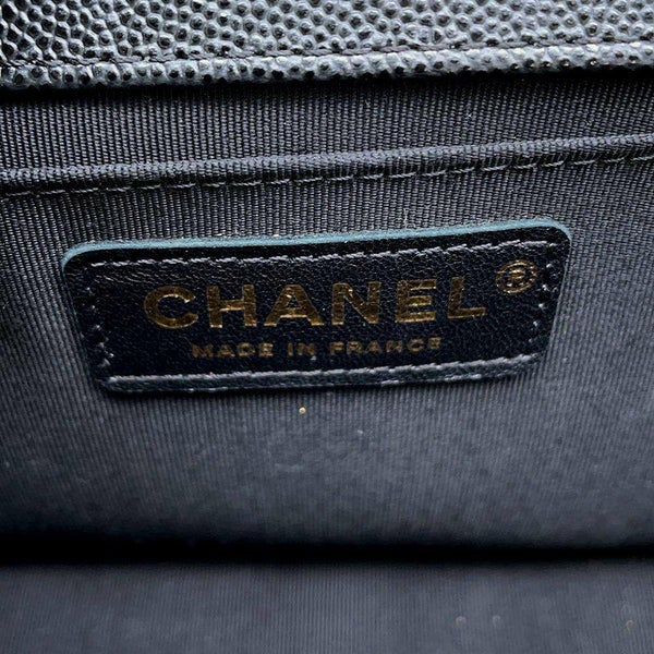 シャネル チェーンショルダーバッグ ボーイシャネル キャビアスキン A67086 CHANEL バッグ 黒