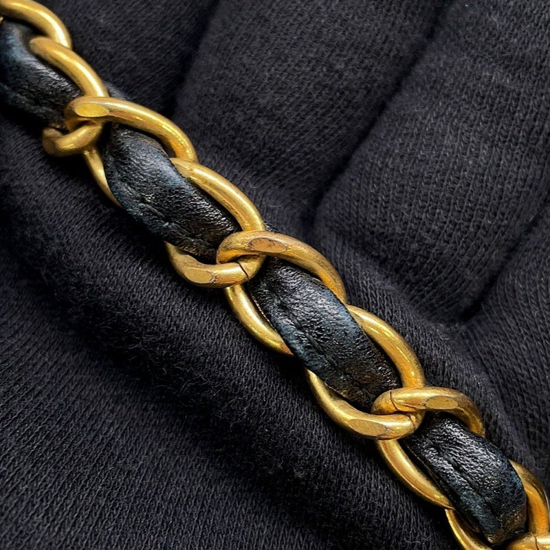 シャネル チェーンショルダーバッグ マトラッセ シングルチェーン キャビアスキン A07868 CHANEL バッグ 黒