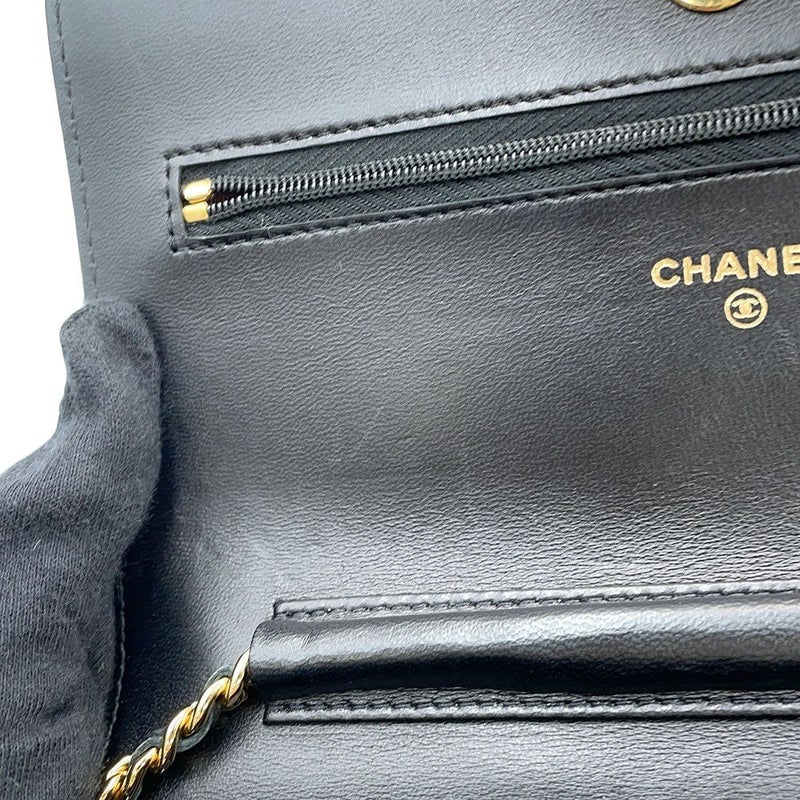 シャネル チェーンウォレット クラシック マトラッセ ココマーク ラムスキン AP0250 CHANEL 財布 黒