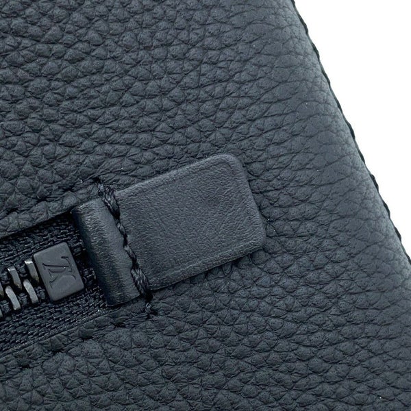 ルイヴィトン クラッチバッグ グレインレザー テイクオフ・ポーチ M69837 LOUIS VUITTON ブラック 黒 メンズ