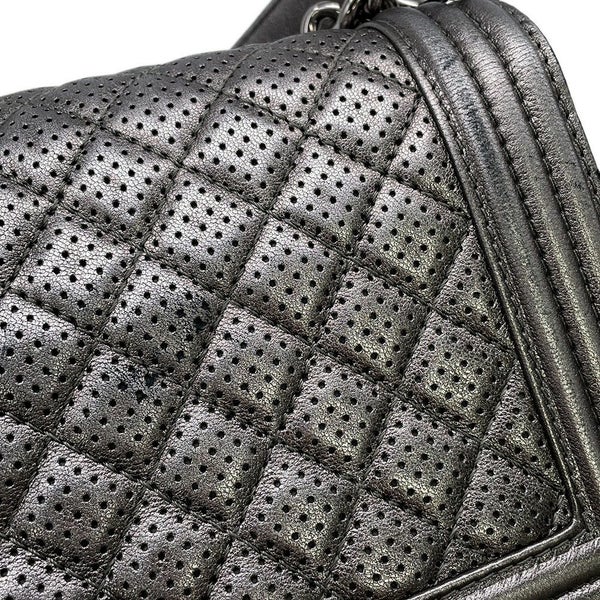 シャネル チェーンショルダーバッグ ボーイシャネル ラムスキン A67086  CHANEL バッグ シルバー