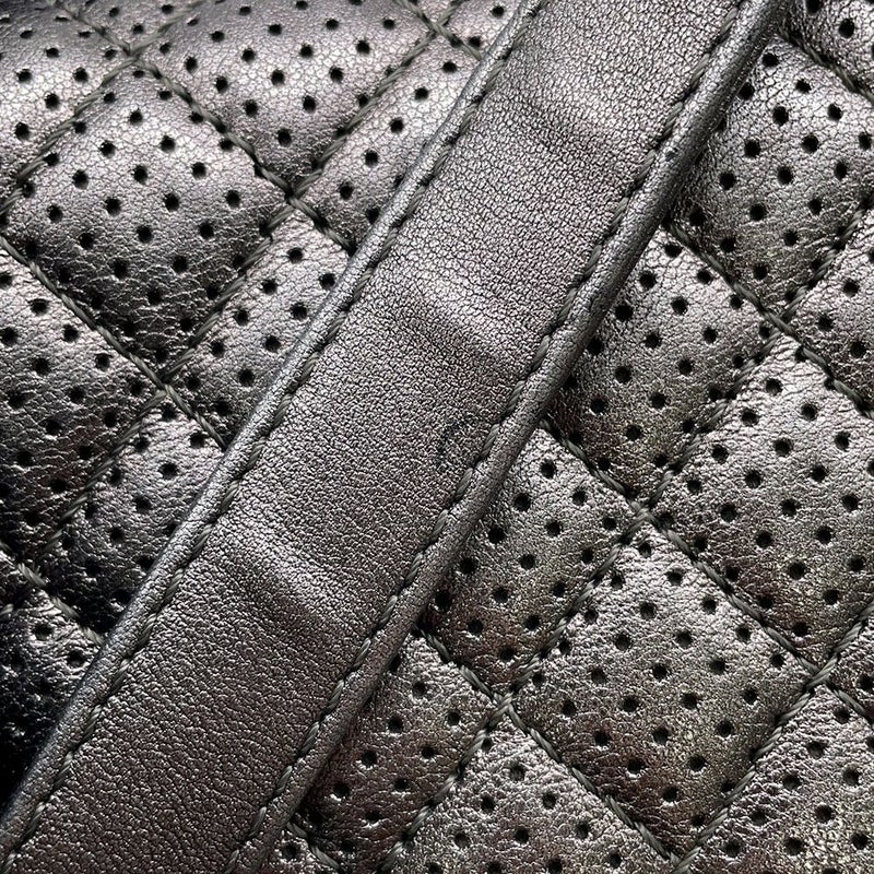 シャネル チェーンショルダーバッグ ボーイシャネル ラムスキン A67086  CHANEL バッグ シルバー