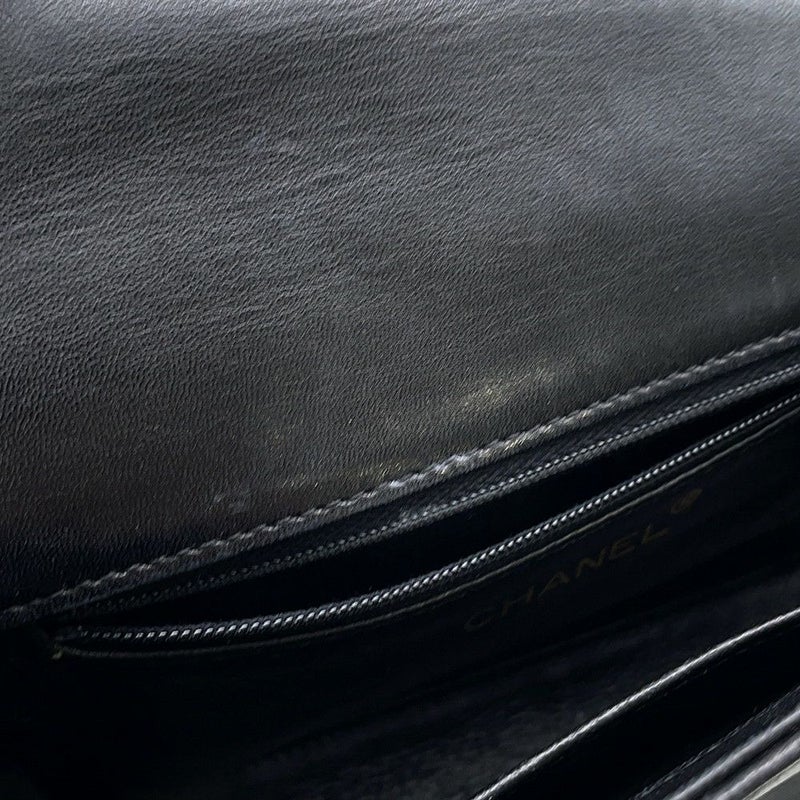 シャネル ショルダーバッグ フルフラップ マトラッセ ココマーク ラムスキン CHANEL バッグ 黒