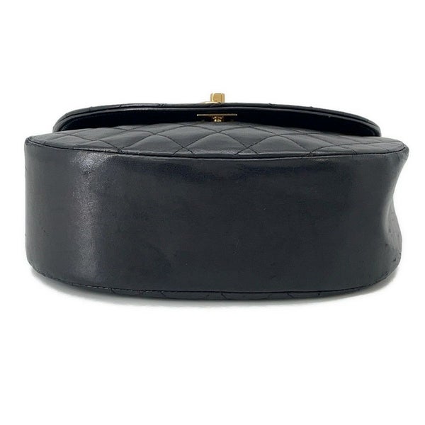 シャネル マトラッセ ハーフムーン チェーンショルダーバッグ ココマーク ラムスキン CHANEL バッグ 黒