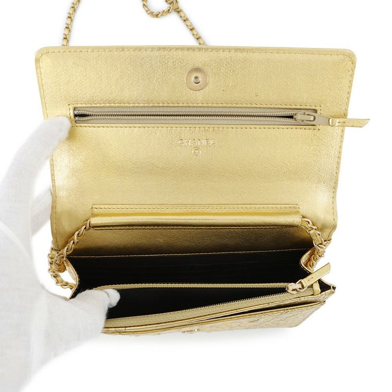 シャネル チェーンウォレット クロコ型押しレザー ココマーク CHANEL 財布