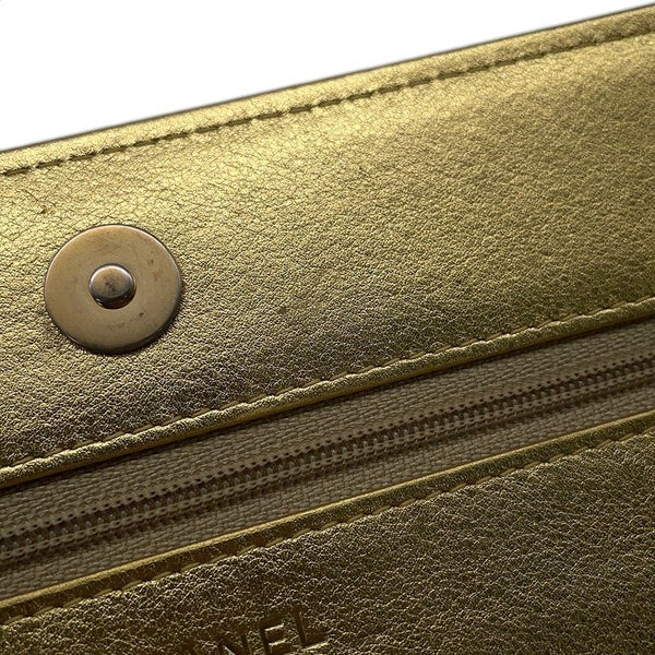 シャネル チェーンウォレット クロコ型押しレザー ココマーク CHANEL 財布