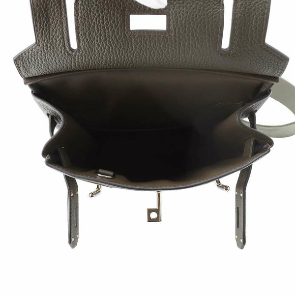 エルメス ボディバッグ ケリー アッカドPM ヴェールグリス/シルバー金具 トゴ U刻印 メンズ