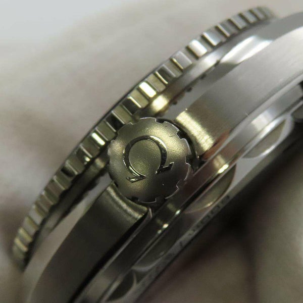 オメガ シーマスター 600 プラネットオーシャン マスタークロノメーター 215.30.44.21.03.001