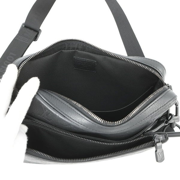 ルイヴィトン ショルダーバッグ モノグラム・シャドウ トリオ・メッセンジャー M46602 LOUIS VUITTON ブラック 黒