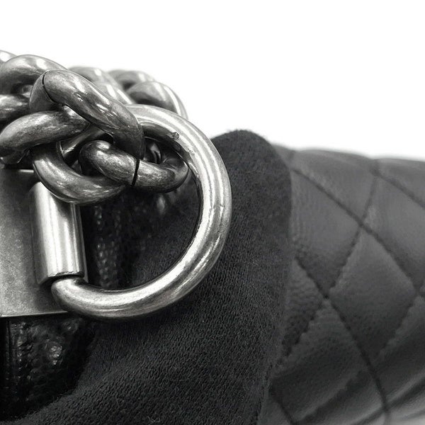 シャネル チェーンショルダーバッグ ボーイシャネル ラージ マトラッセ ココマーク A92193 CHANEL 黒