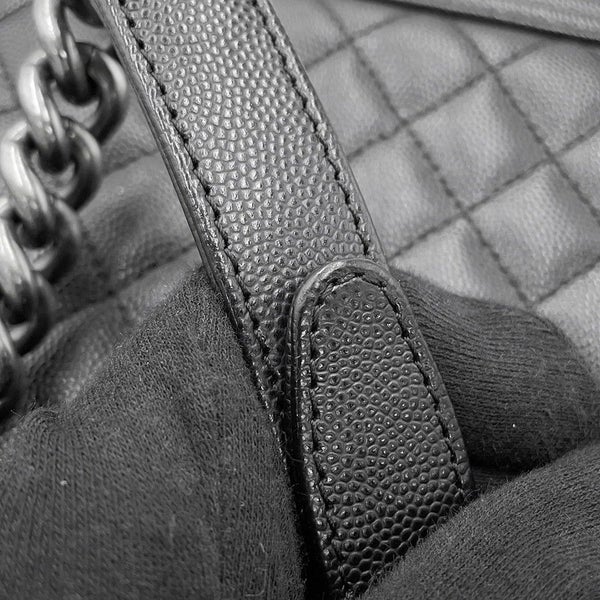 シャネル チェーンショルダーバッグ ボーイシャネル ラージ マトラッセ ココマーク A92193 CHANEL 黒