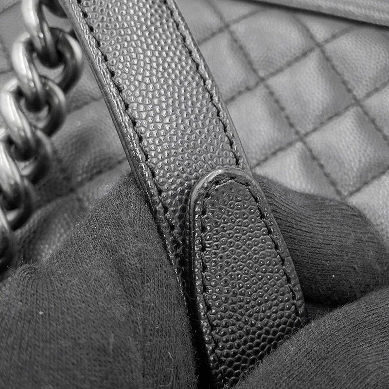 シャネル チェーンショルダーバッグ ボーイシャネル ラージ マトラッセ ココマーク A92193 CHANEL 黒