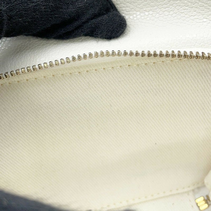 シャネル バックパック ココマーク マトラッセ キャビアスキン AS3530 CHANEL バッグ リュック 白