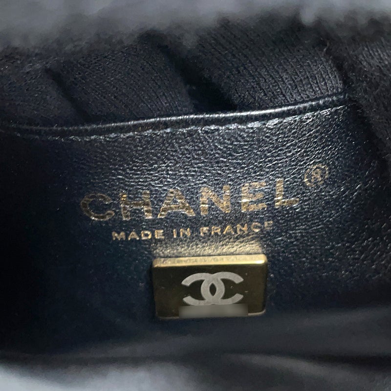 シャネル チェーンショルダーバッグ ココマーク マトラッセ ミニバケットバッグ キャビアスキン AS3176 CHANEL 黒