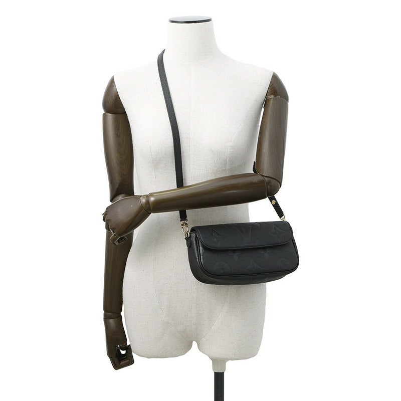 ルイヴィトン チェーンウォレット モノグラム・アンプラント ウォレット オン チェーン・アイビー M82154  2way 黒 ブラック