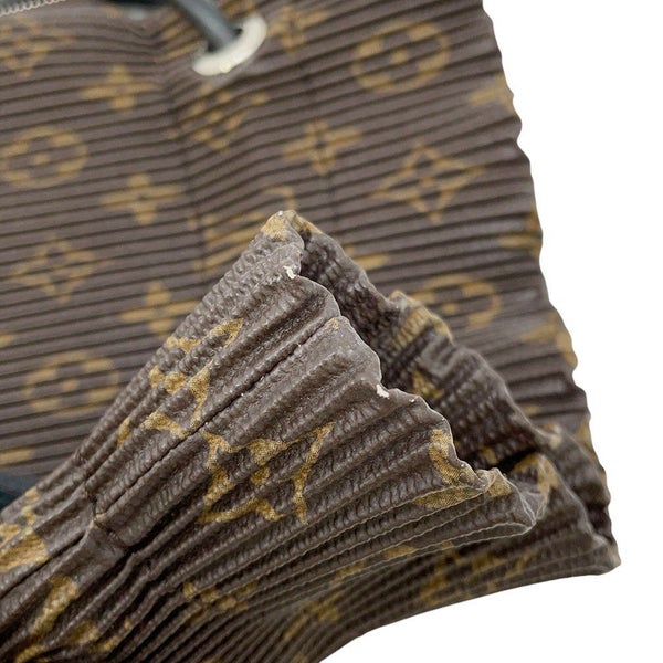 ルイヴィトン ショルダーバッグ モノグラム ポーチ・エクスプローラー M62232 LOUIS VUITTON