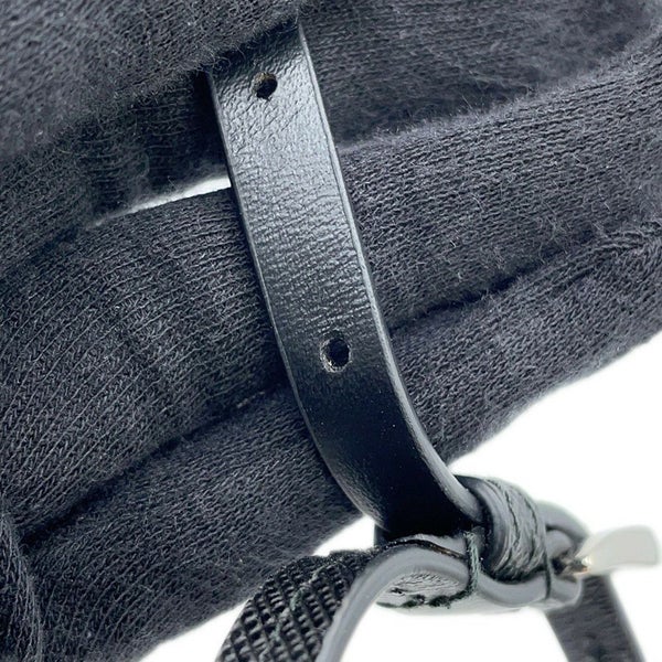 プラダ スマホケース サフィアーノ トライアングルロゴ iPhone16proケース ストラップ付き ラバー 1ZH209 PRADA 黒