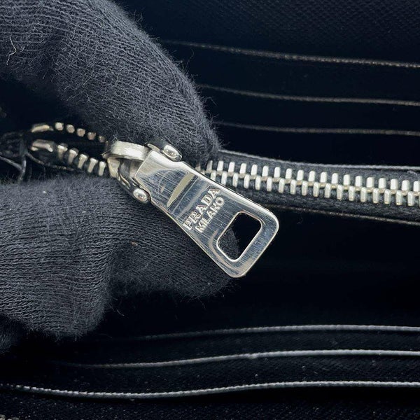 プラダ 長財布 ラウンドファスナー ビジュー スタッズ 1M0506 PRADA 財布 黒
