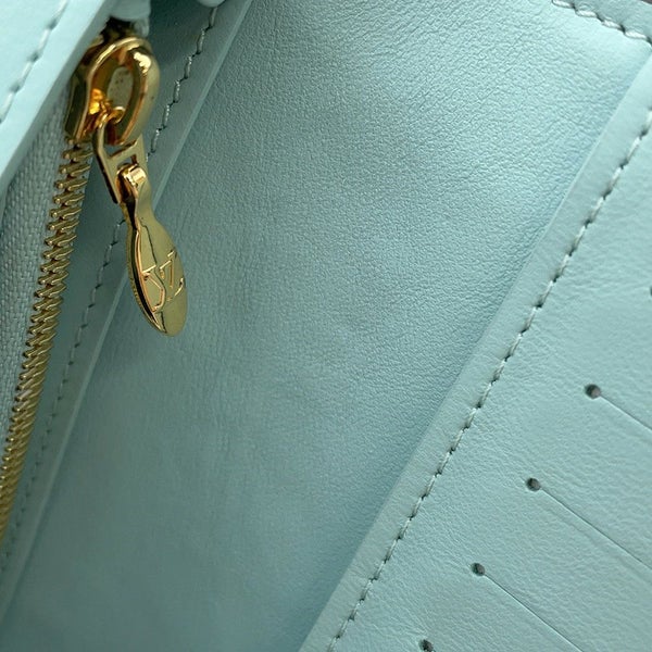 ルイヴィトン 長財布 トリヨンレザー LV ヴェルティカル ウォレット M81367 LOUIS VUITTON グレージュ