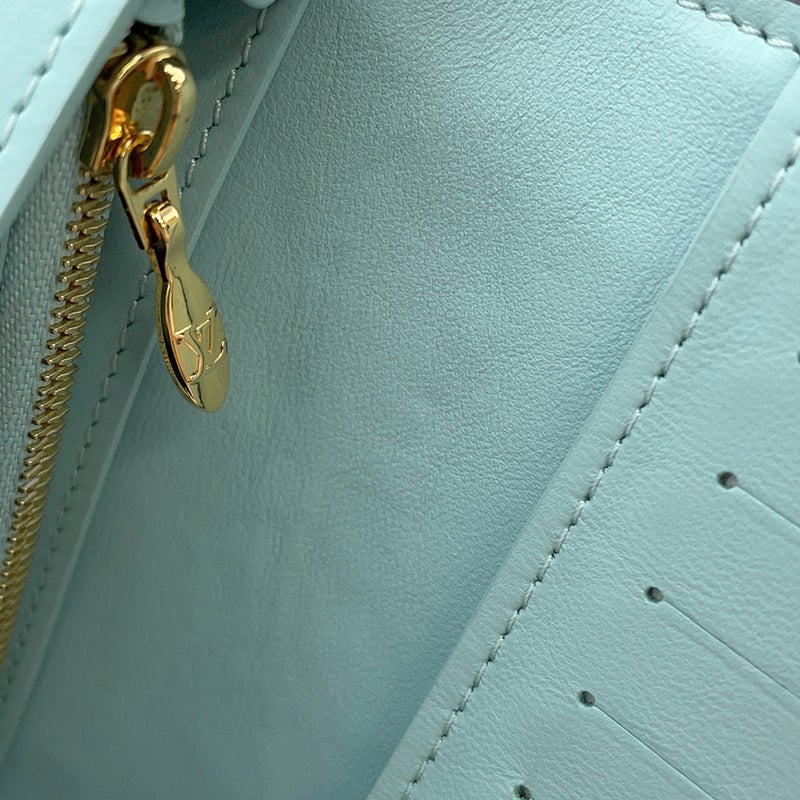 ルイヴィトン 長財布 トリヨンレザー LV ヴェルティカル ウォレット M81367 LOUIS VUITTON グレージュ