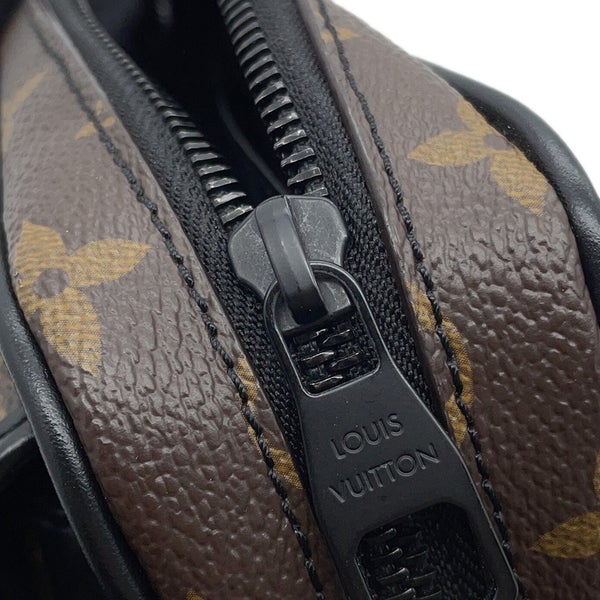 ルイヴィトン ショルダーバッグ モノグラム・マカサー クリストファー・ウエアラブル ウォレット M69404 LOUIS VUITTON 黒