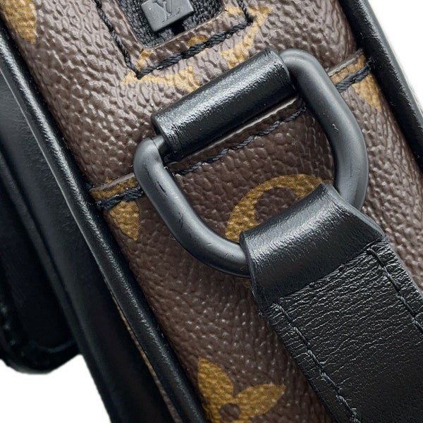 ルイヴィトン ショルダーバッグ モノグラム・マカサー クリストファー・ウエアラブル ウォレット M69404 LOUIS VUITTON 黒