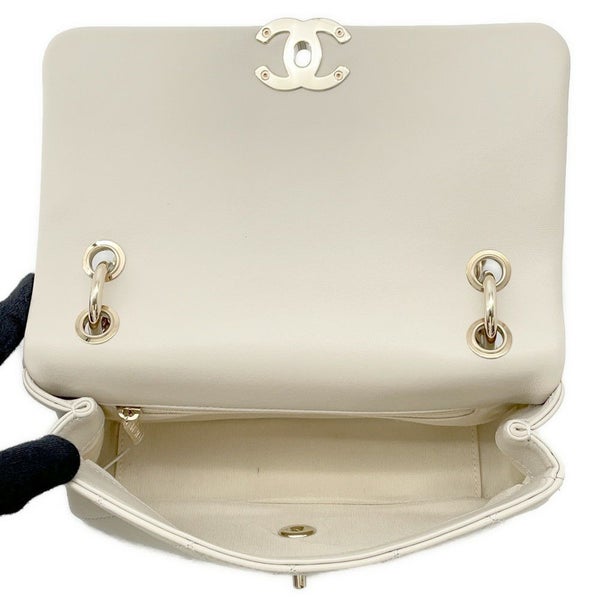 シャネル チェーンショルダーバッグ マトラッセ ココマーク カーフレザー AS2318 CHANEL