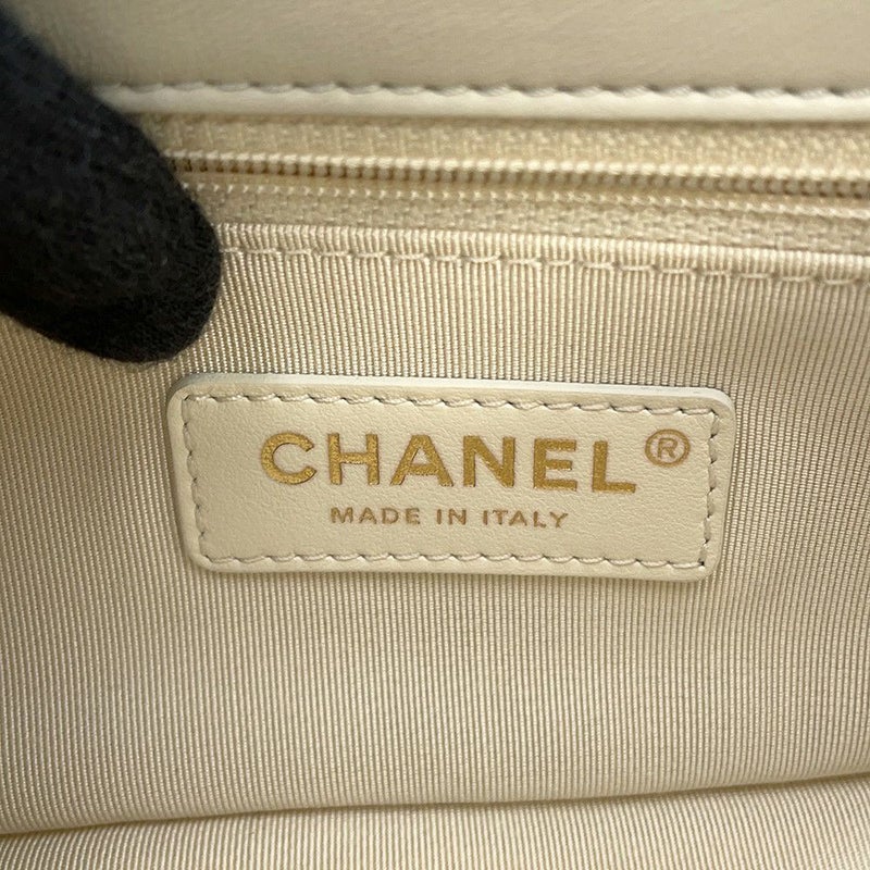 シャネル チェーンショルダーバッグ マトラッセ ココマーク カーフレザー AS2318 CHANEL