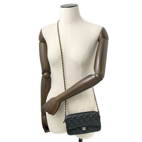シャネル チェーンショルダーバッグ フラップ フォンケース マトラッセ ココマーク キャビアスキン AP2096 CHANEL 黒