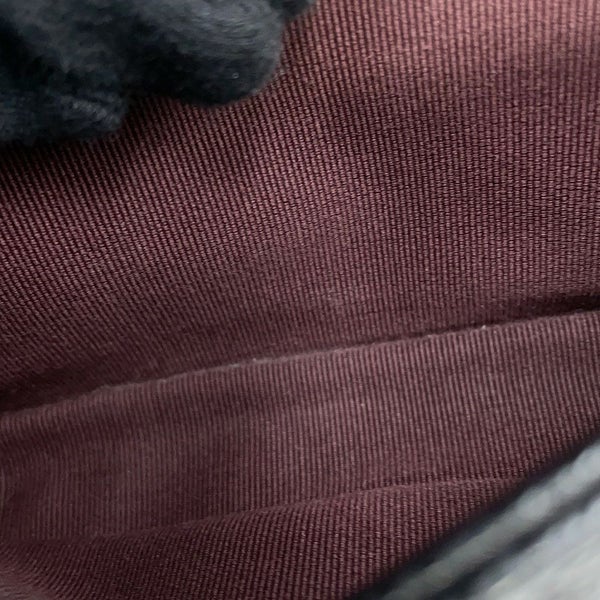 シャネル チェーンショルダーバッグ フラップ フォンケース マトラッセ ココマーク キャビアスキン AP2096 CHANEL 黒