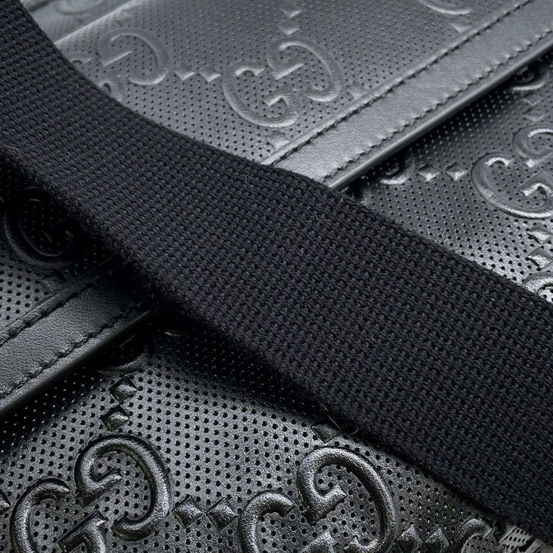 グッチ ショルダーバッグ GGエンボス  レザー 658565 GUCCI バッグ メンズ 黒