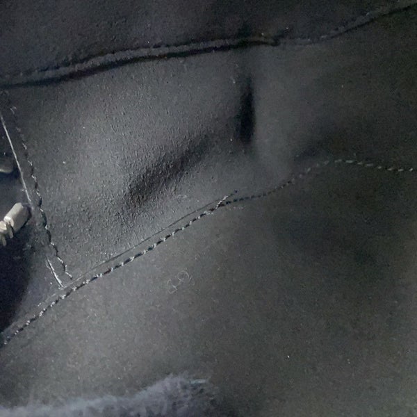 ヴァレンティノ・ガラヴァーニ ショルダーバッグ VLTNロゴ XY2B0704WJW VALENTINO 黒