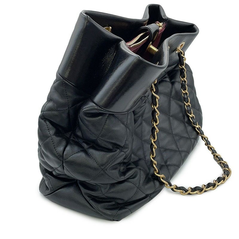 シャネル チェーントートバッグ マトラッセ ココマークターンロック レザー CHANEL 黒