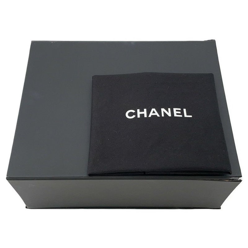 シャネル チェーンショルダーバッグ ラグジュアリーライン カーフスキン CHANEL バッグ